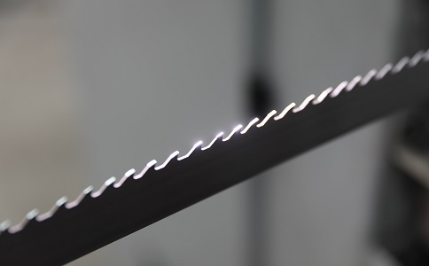 岳阳双金属带锯条产生切削噪音的原因具体有哪些？